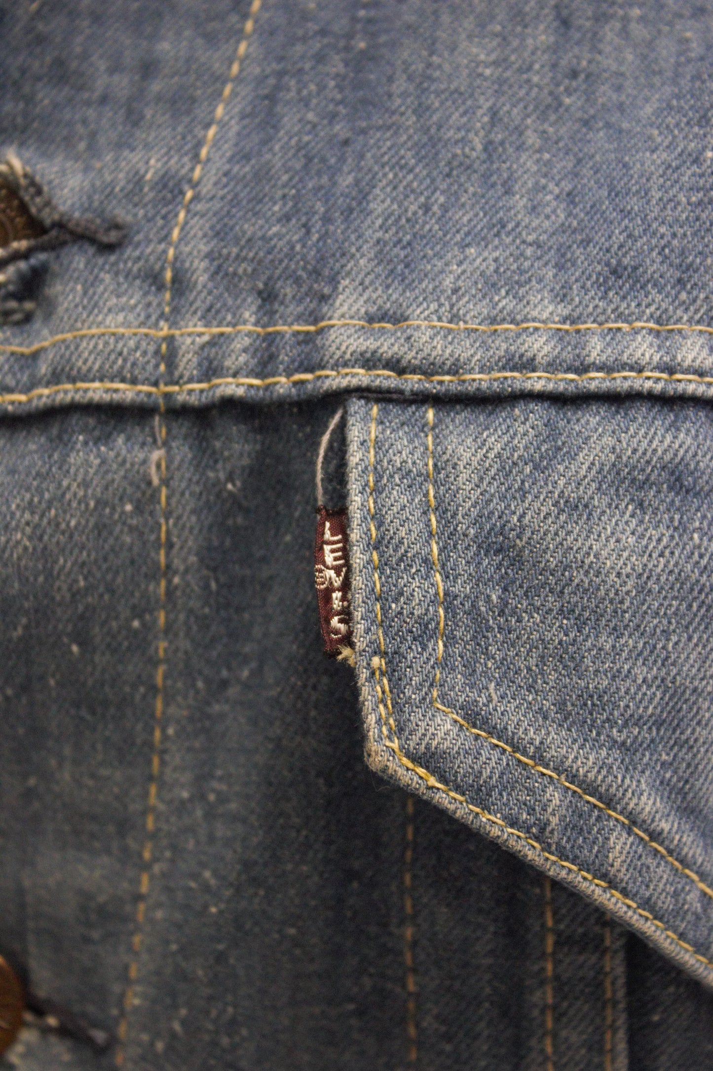 Levis ''E''